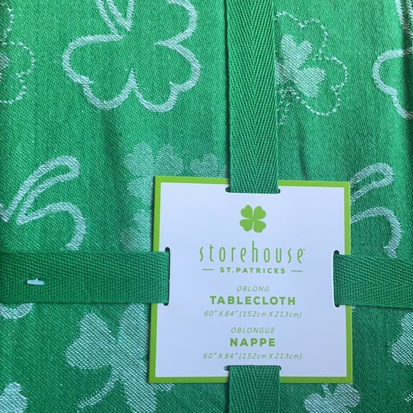 Storehouse St Patrick’s Day Green White 3 Leaf Clover Tablecloth 60”x84” Cotton - Picture 2 of 3